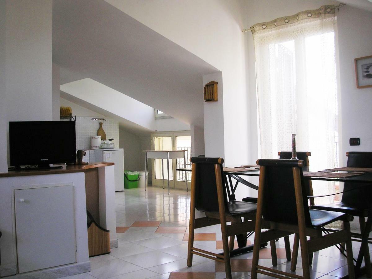 Appartamento Per 4 Persone Acerra Bagian luar foto